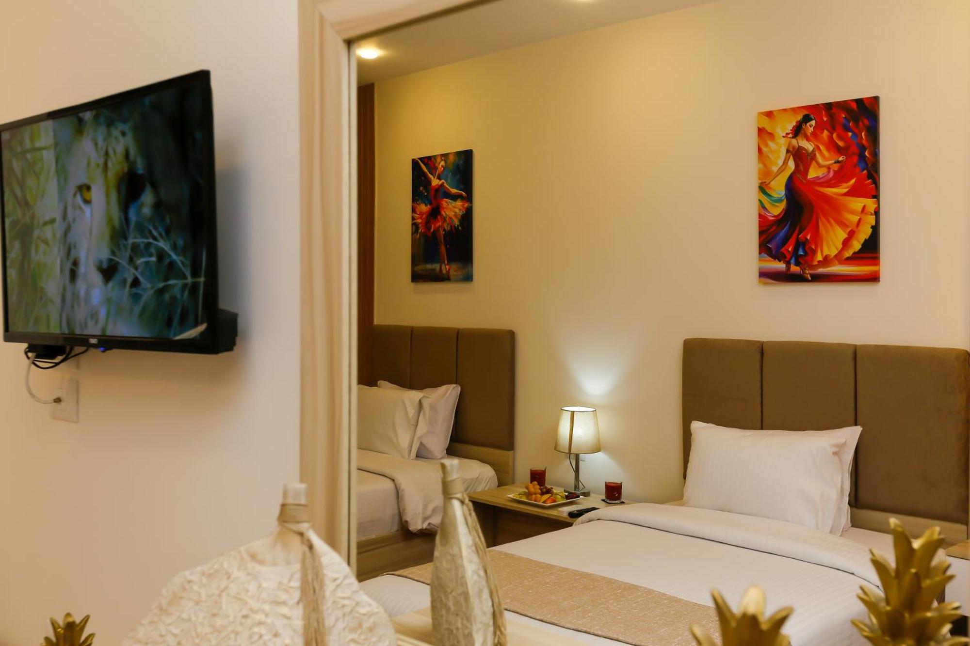 Pyramid Edge Hotel & Exclusive Pyramids View Rooftop Kafret el-Gabal 외부 사진