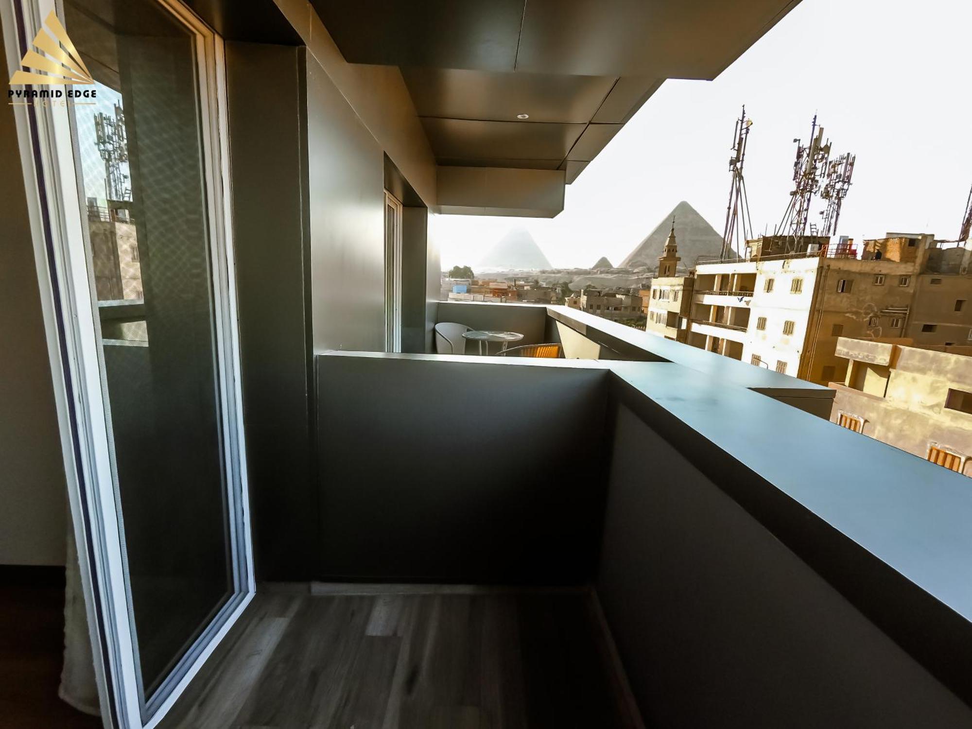 Pyramid Edge Hotel & Exclusive Pyramids View Rooftop Kafret el-Gabal 외부 사진