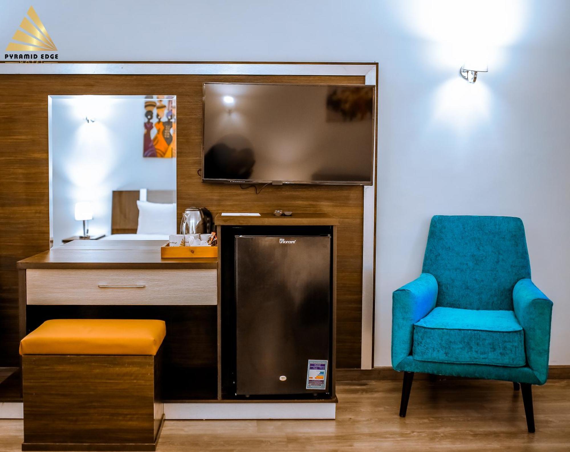 Pyramid Edge Hotel & Exclusive Pyramids View Rooftop Kafret el-Gabal 외부 사진