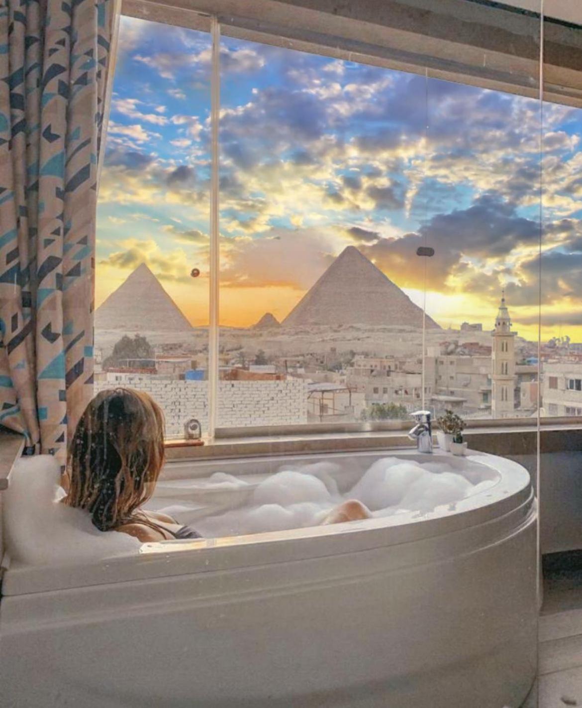 Pyramid Edge Hotel & Exclusive Pyramids View Rooftop Kafret el-Gabal 외부 사진