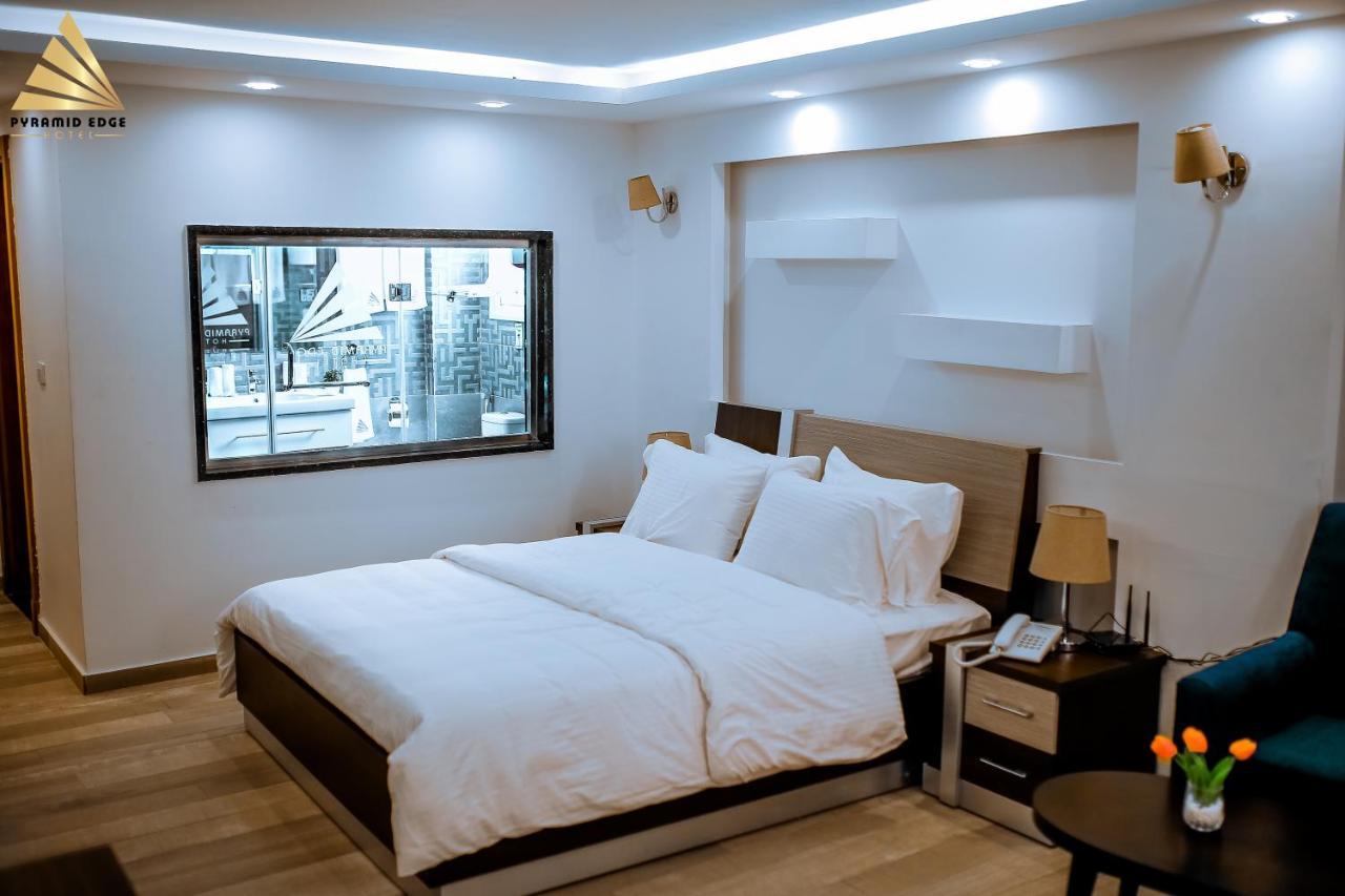 Pyramid Edge Hotel & Exclusive Pyramids View Rooftop Kafret el-Gabal 외부 사진
