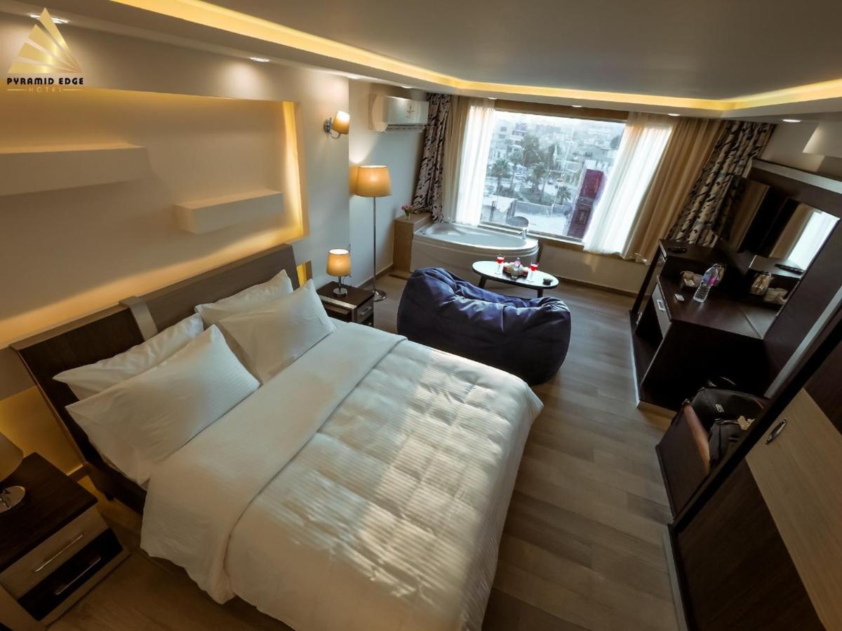 Pyramid Edge Hotel & Exclusive Pyramids View Rooftop Kafret el-Gabal 외부 사진