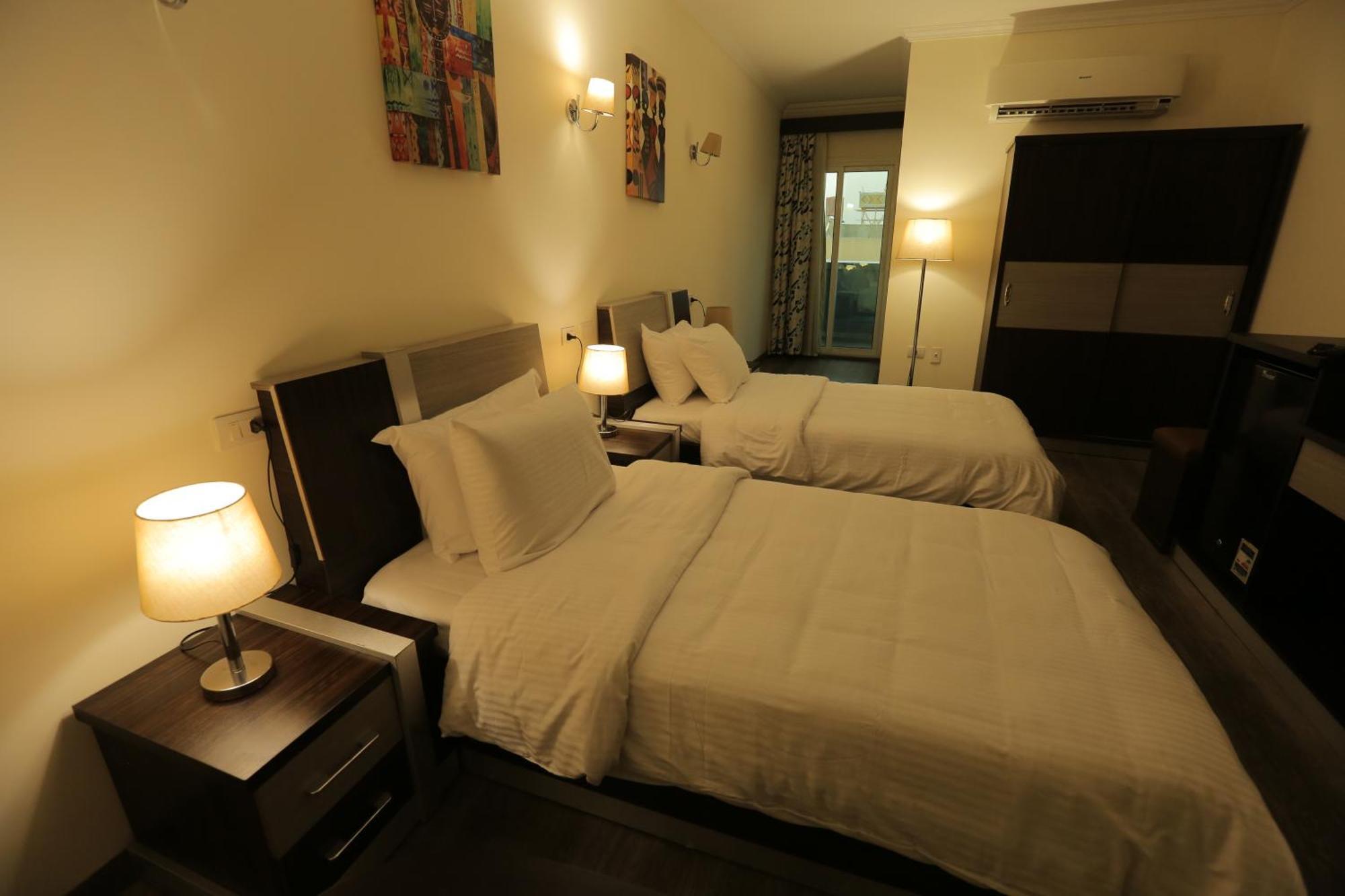 Pyramid Edge Hotel & Exclusive Pyramids View Rooftop Kafret el-Gabal 외부 사진