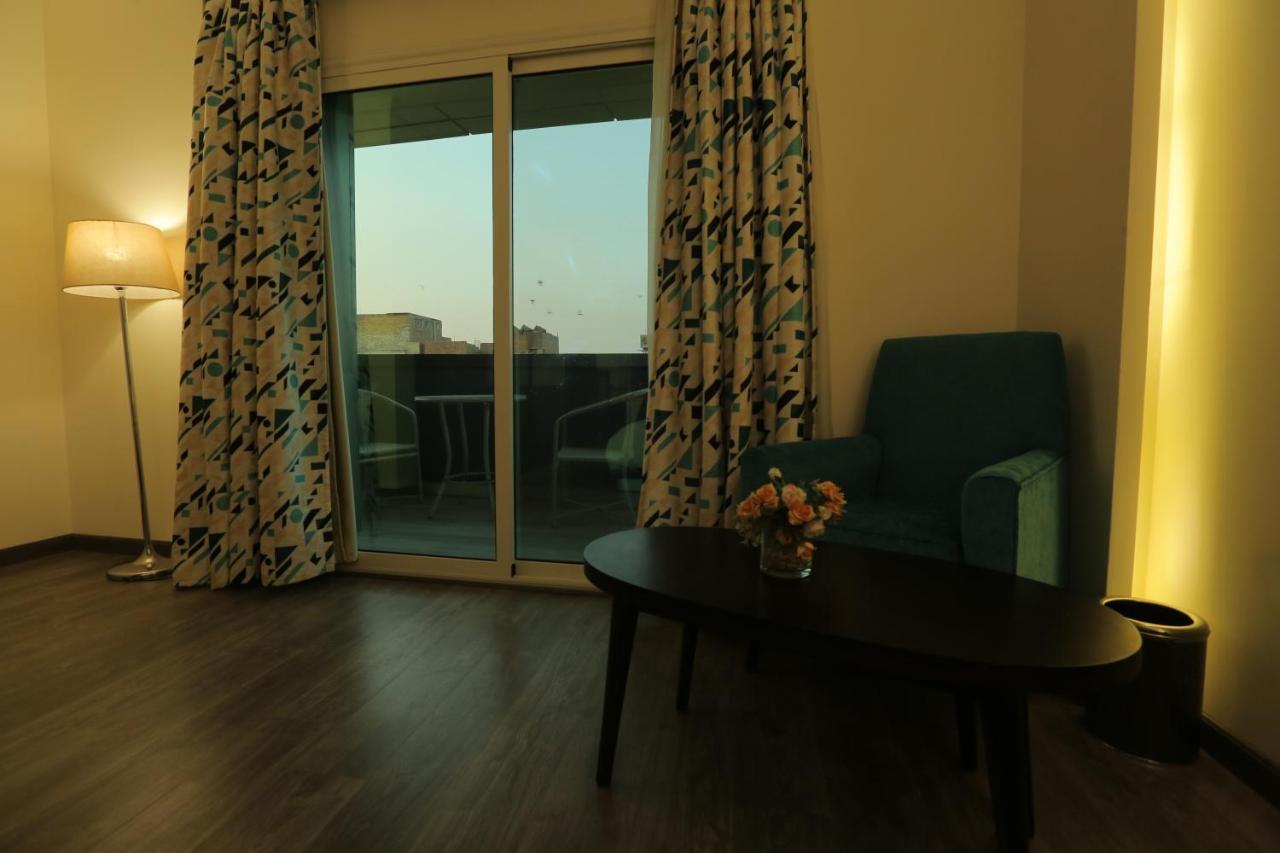 Pyramid Edge Hotel & Exclusive Pyramids View Rooftop Kafret el-Gabal 외부 사진