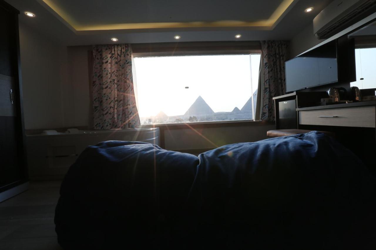 Pyramid Edge Hotel & Exclusive Pyramids View Rooftop Kafret el-Gabal 외부 사진